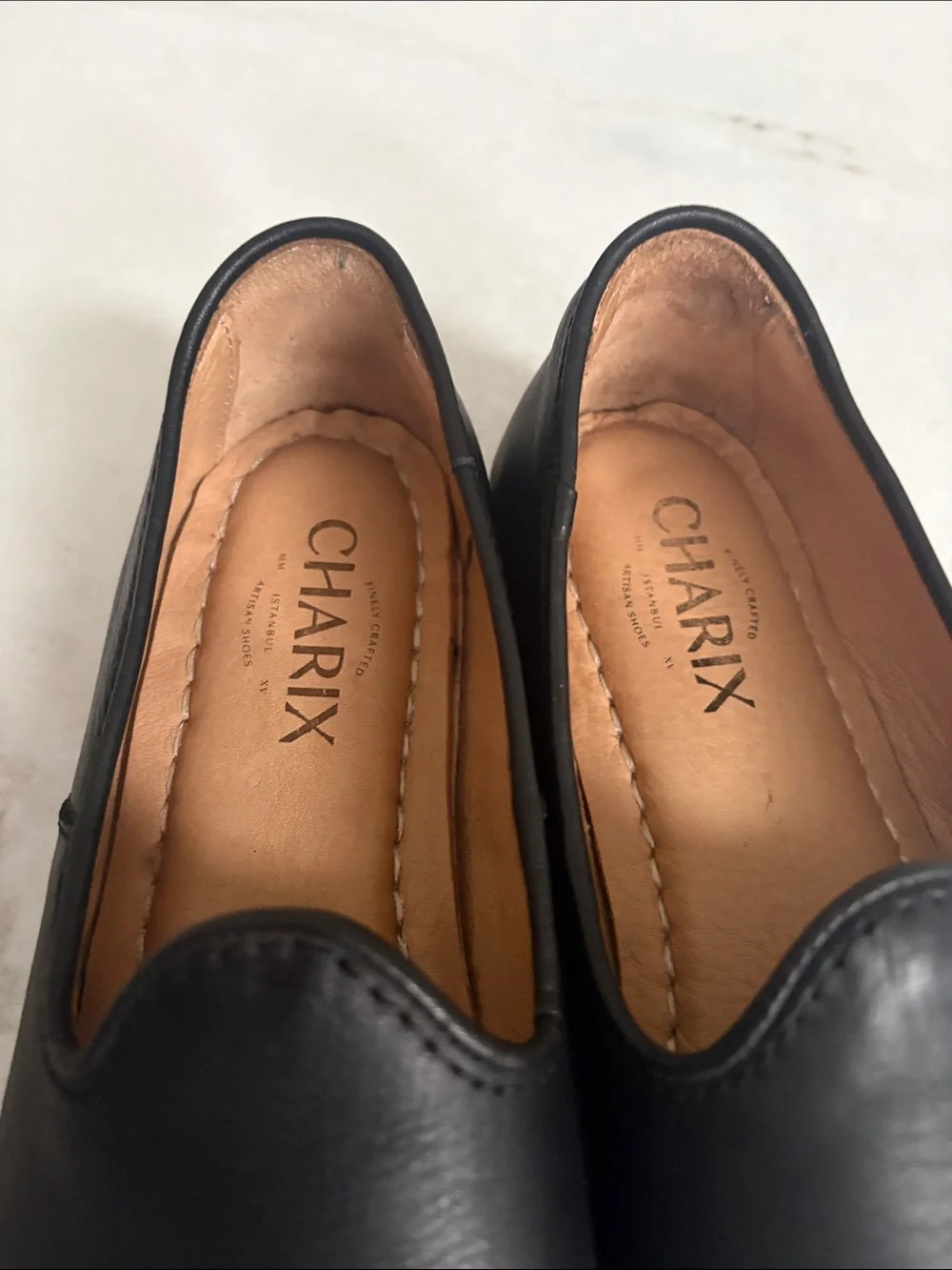 Charix Classic Black Slip On Shoes Leather Memory Foam Arch Support Size 6